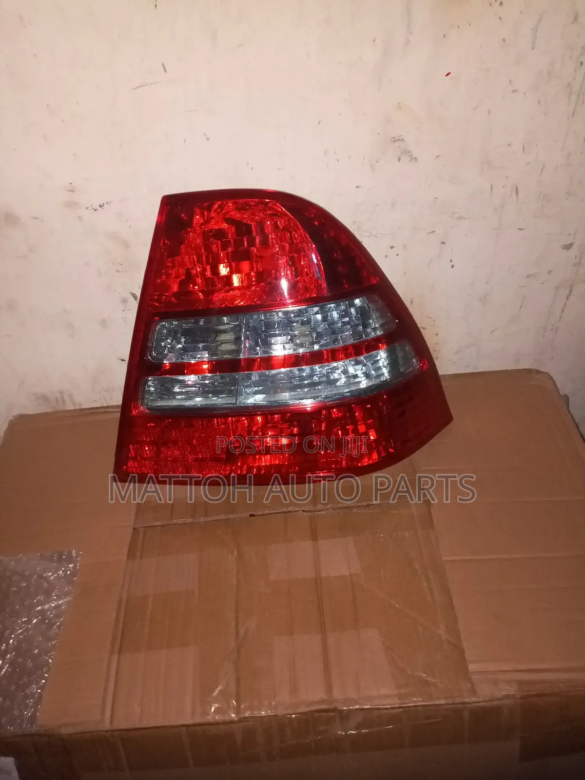 Nze 2002 Taillight