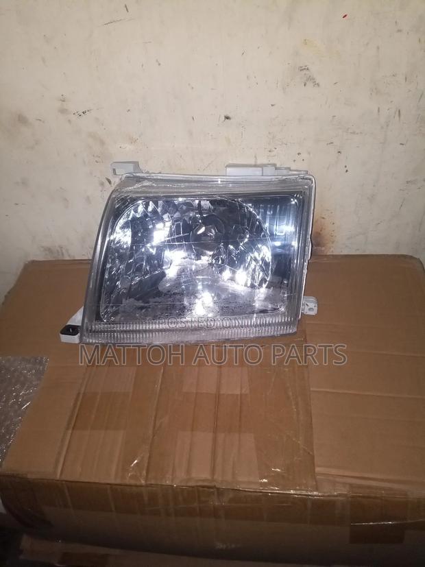 Nissan Hard Body Head Light
