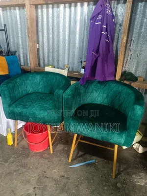 Styling Chair Green and Gold 