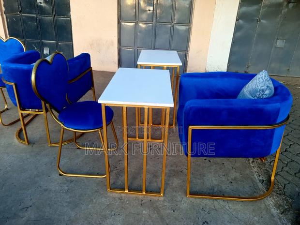 Manicure Table and Chairs - main view