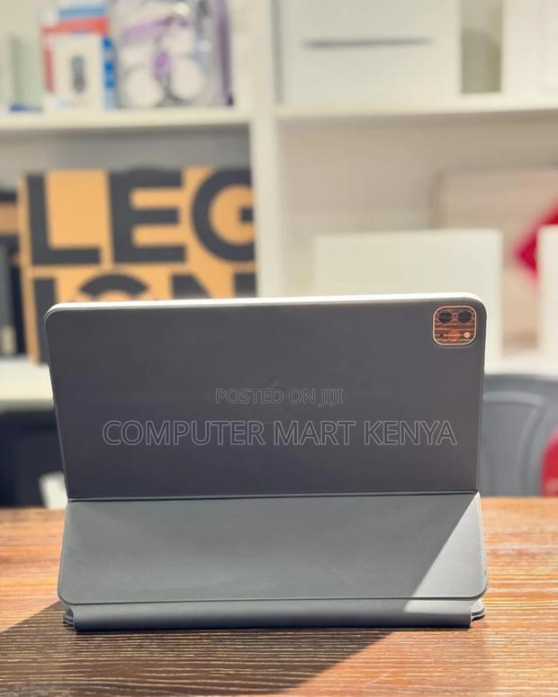 Apple iPad Pro 12.9 (2020) 128 GB Silver - thumbnail 2