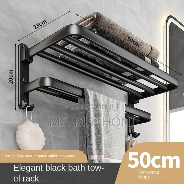 Strong *Wall Mounted Towel Rack With Hooks*