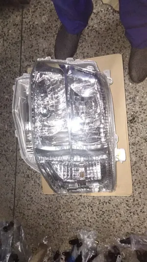 Headlamp/Light Toyota Hiace 7l 2012