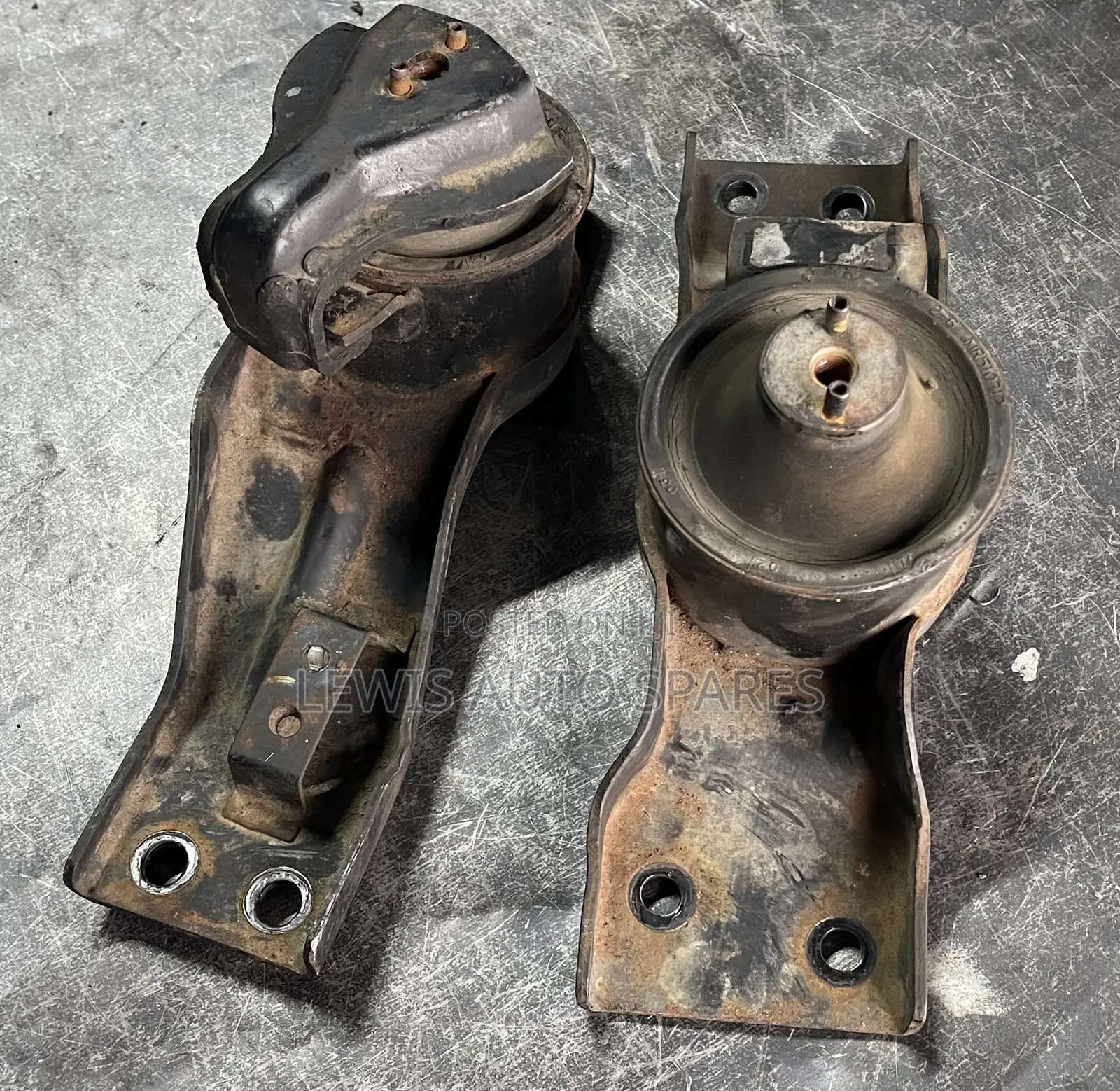 Pajero I.O Engine Mounts