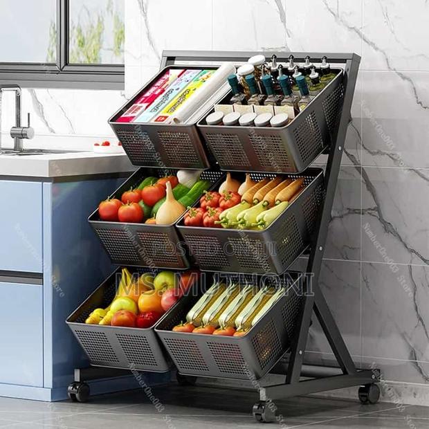 Multifunctional Metallic Vegetable/Fruits Cart