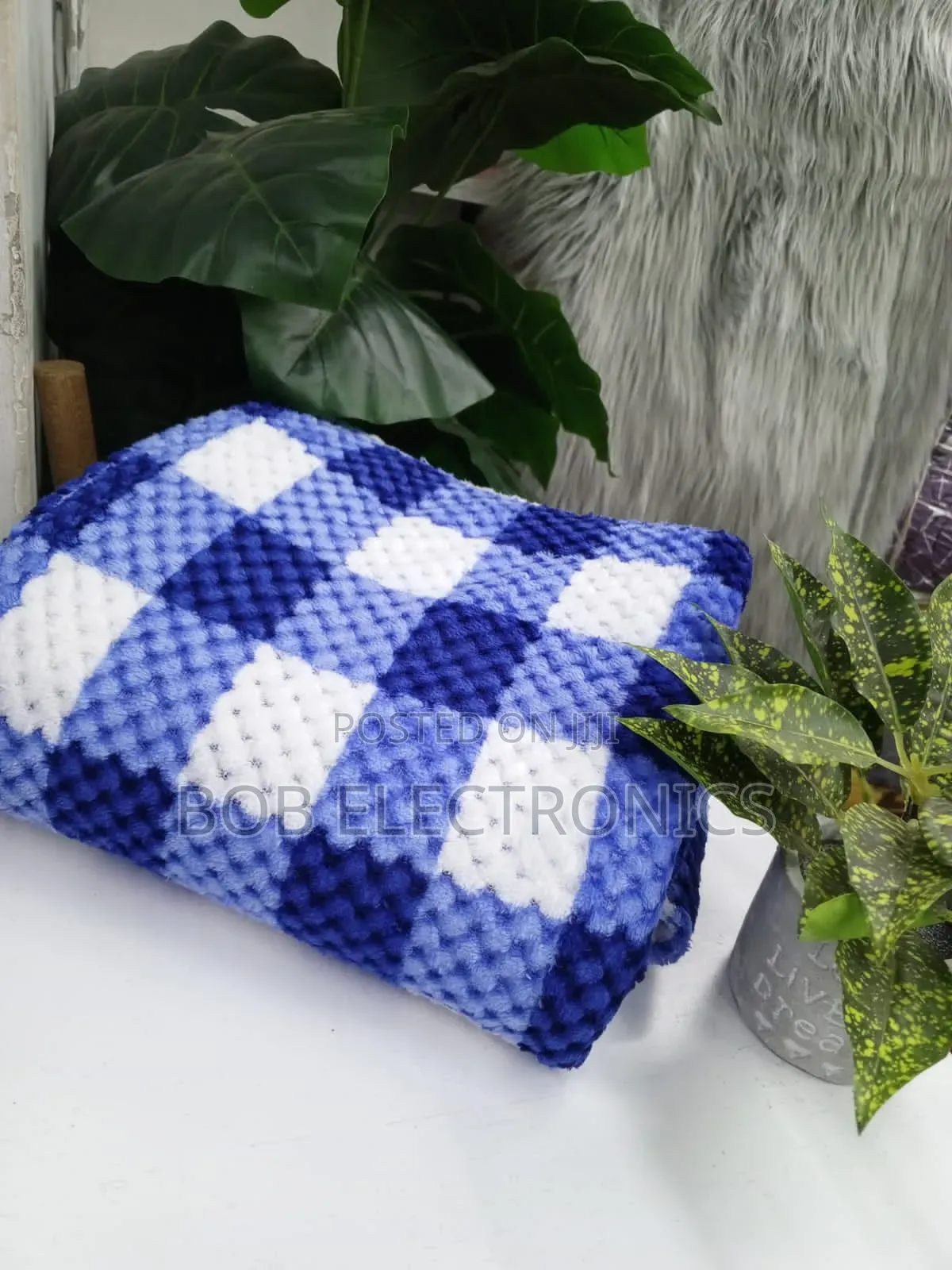 Fleece Throw Blankets E