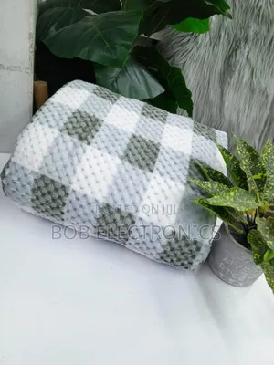 Fleece Throw Blankets E