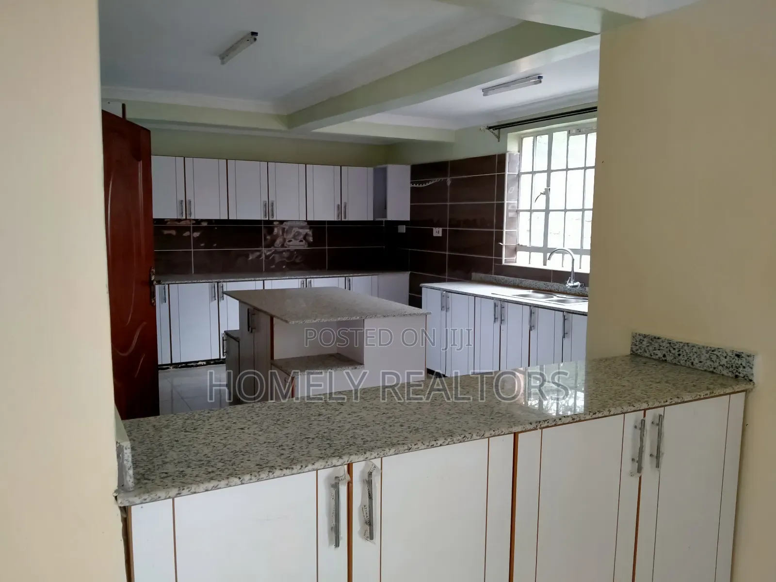 5bdrm Maisonette in Acacia Gated Estate, Ongata Rongai for sale