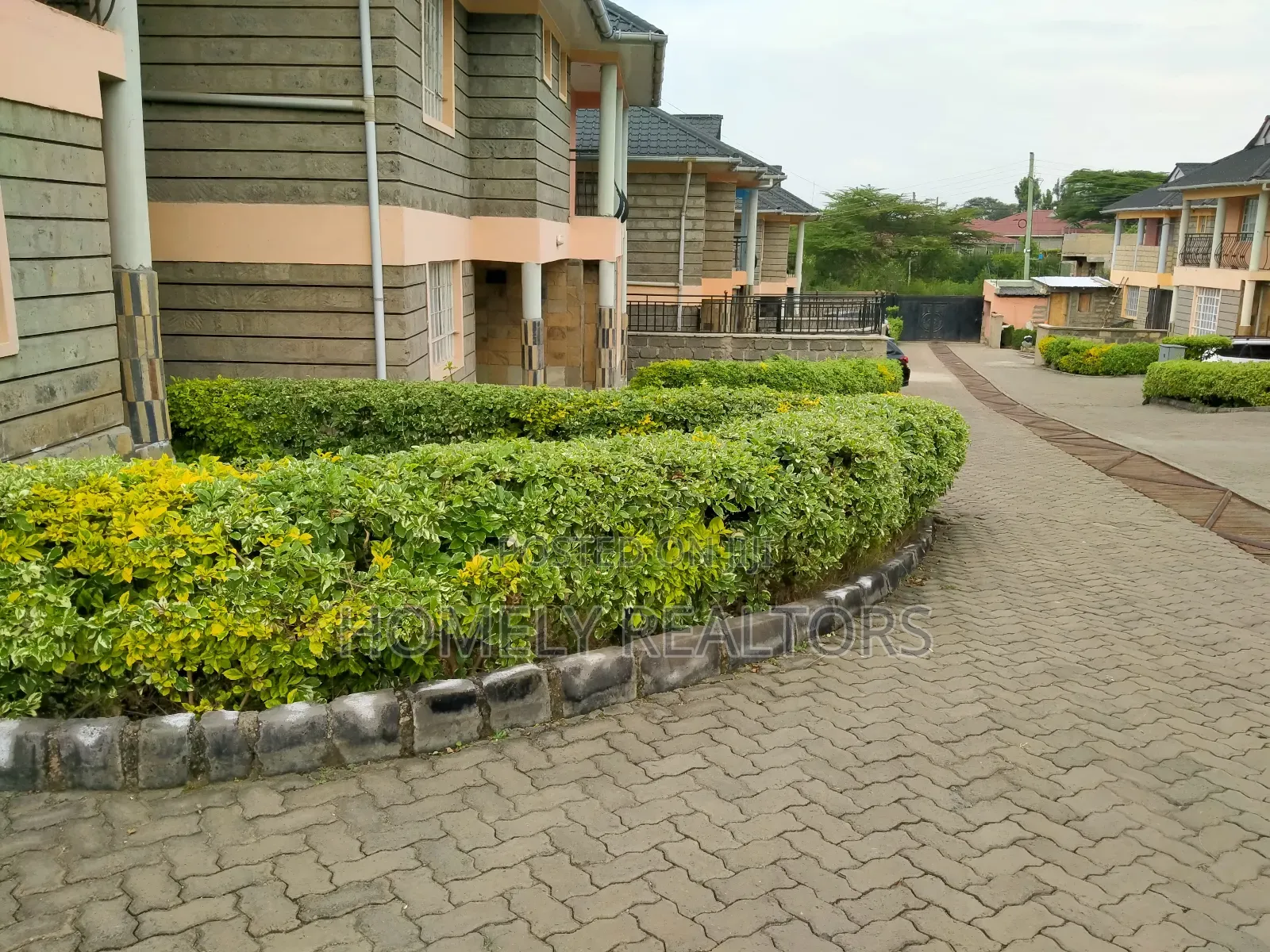 5bdrm Maisonette in Acacia Gated Estate, Ongata Rongai for sale