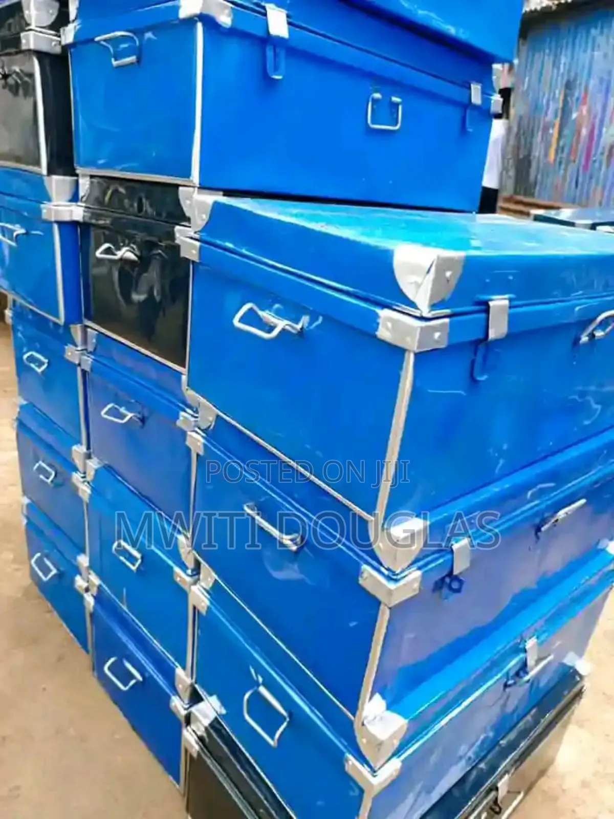 Metallic Boxes