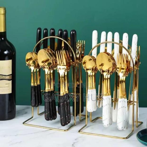 24 PCS Marble Black and White Available Rack All Golden