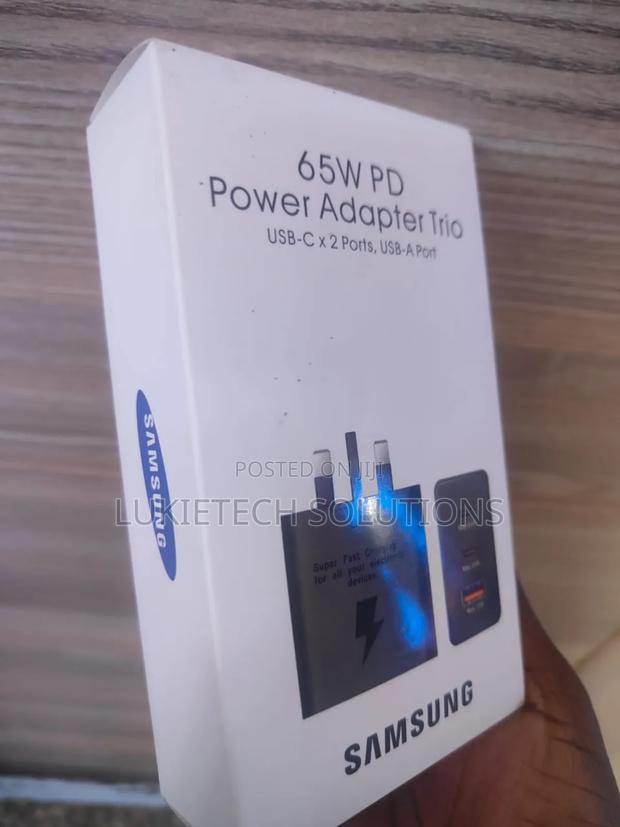 Charger.65 Watts .For All Electronic Devices.Trio Adapter - thumbnail 2