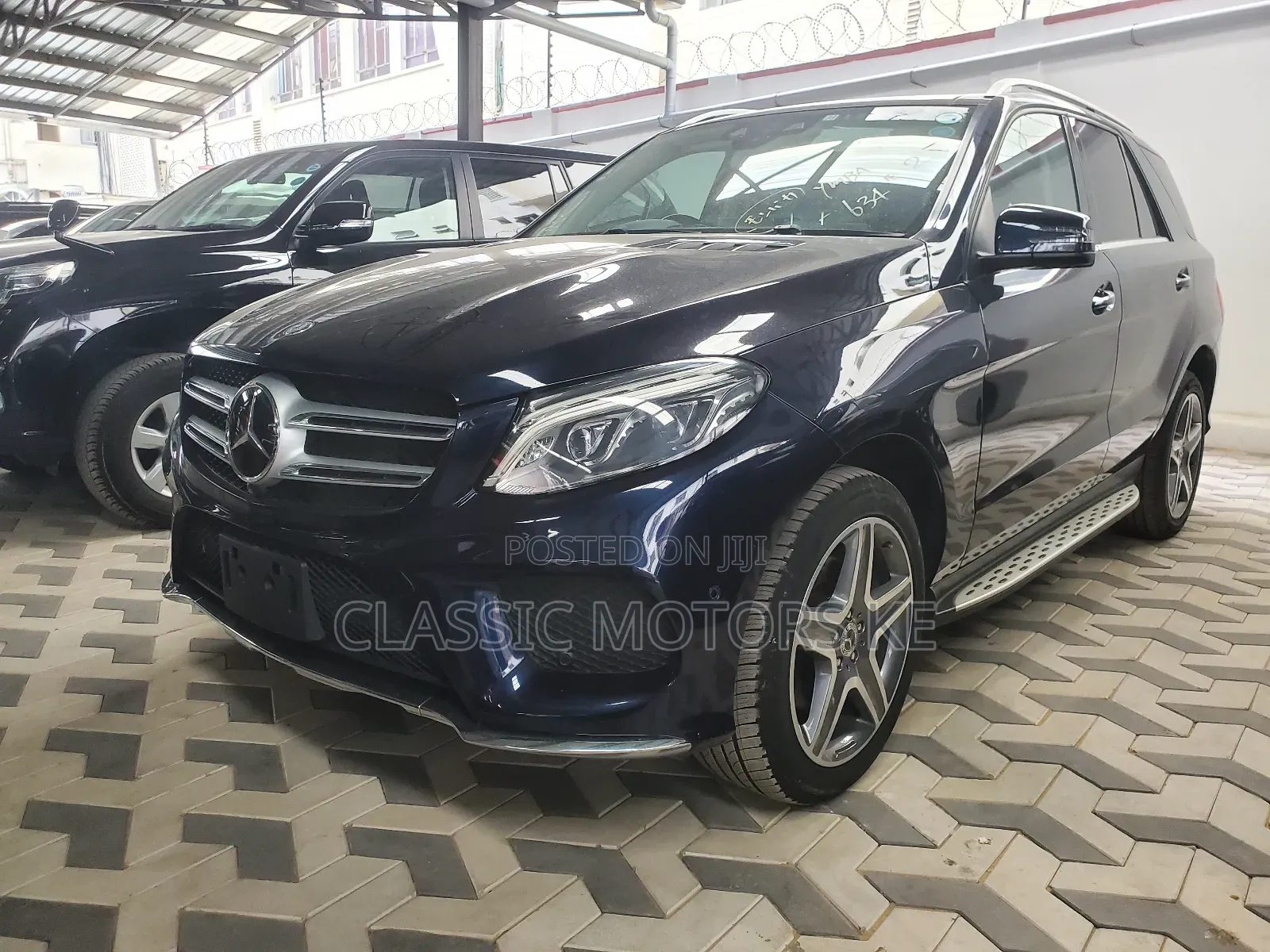 Mercedes-Benz GLE-Class GLE 350d 4MATIC 2017 Blue