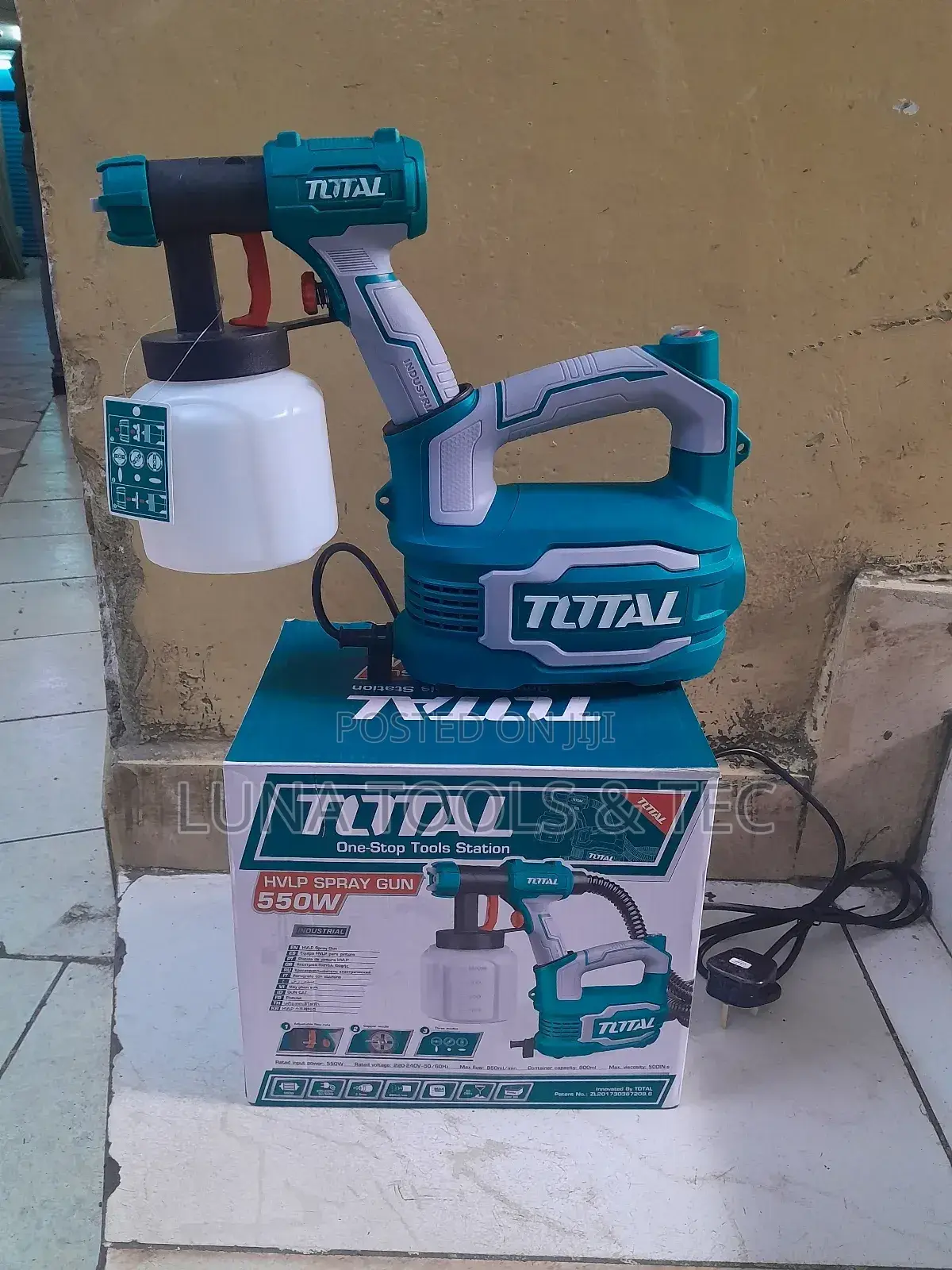 550W Total Spray Gun With Accessories