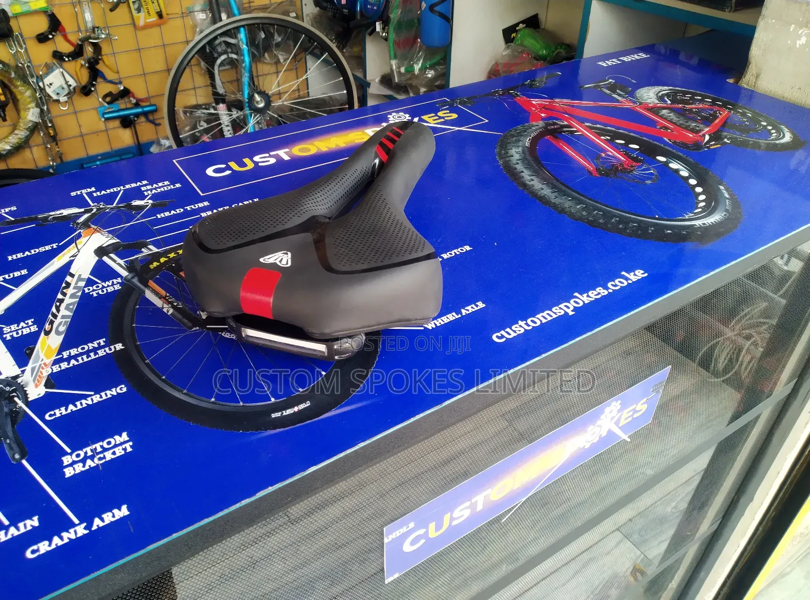 Pro Racing Saddle With Taillight