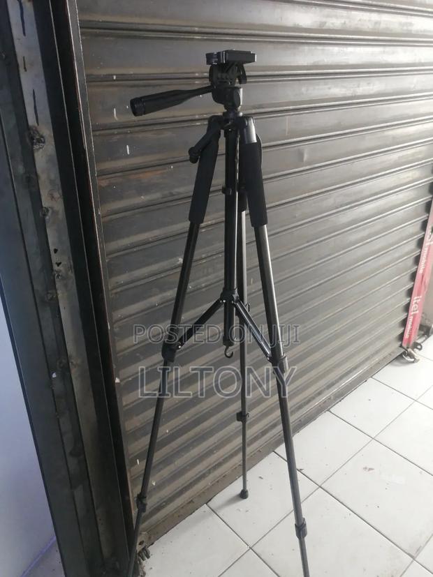 Camera Stand 1.8 MTRS - main view