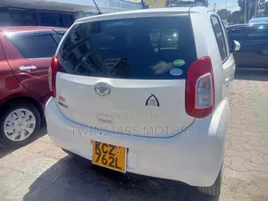 Toyota Passo 1.0 AWD 2013 White