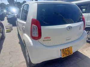 Toyota Passo 1.0 AWD 2013 White