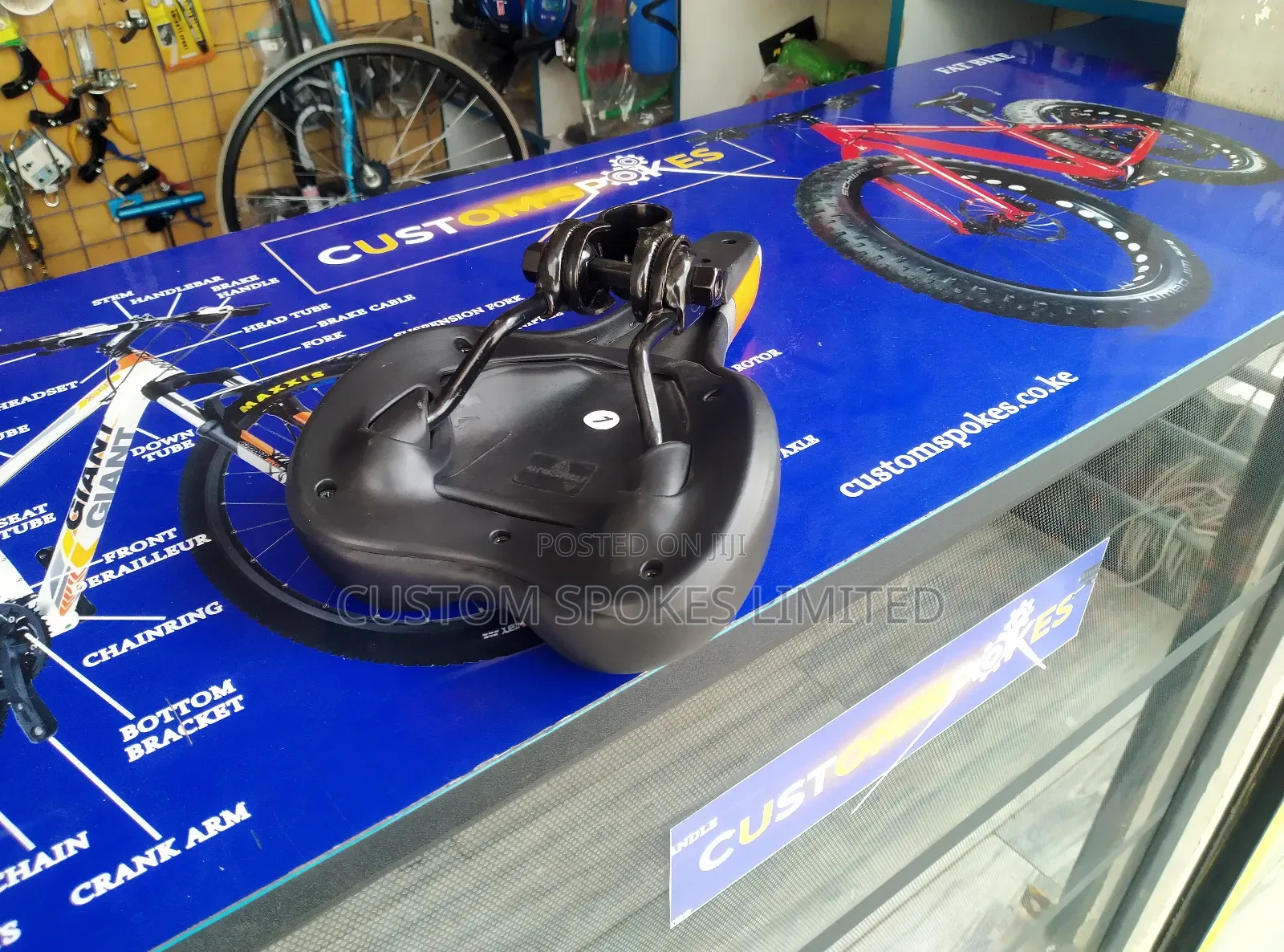 Galaxy Black Race Saddle