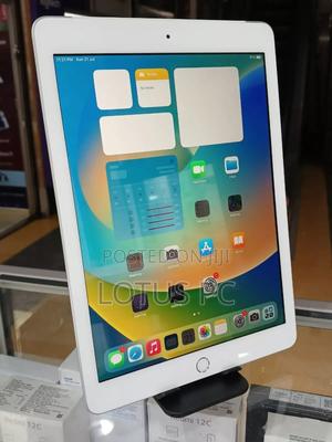 Apple iPad Pro 32 GB Silver - main view