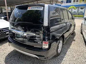 Toyota ISIS 1.8 Platana 2WD 2017 Black