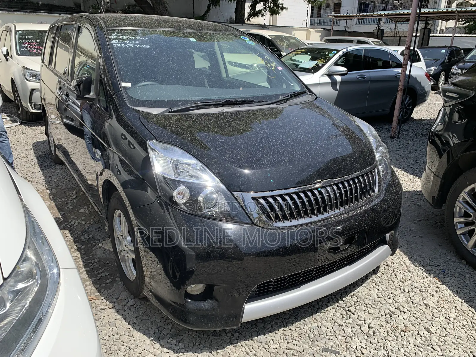 Toyota ISIS 1.8 Platana 2WD 2017 Black