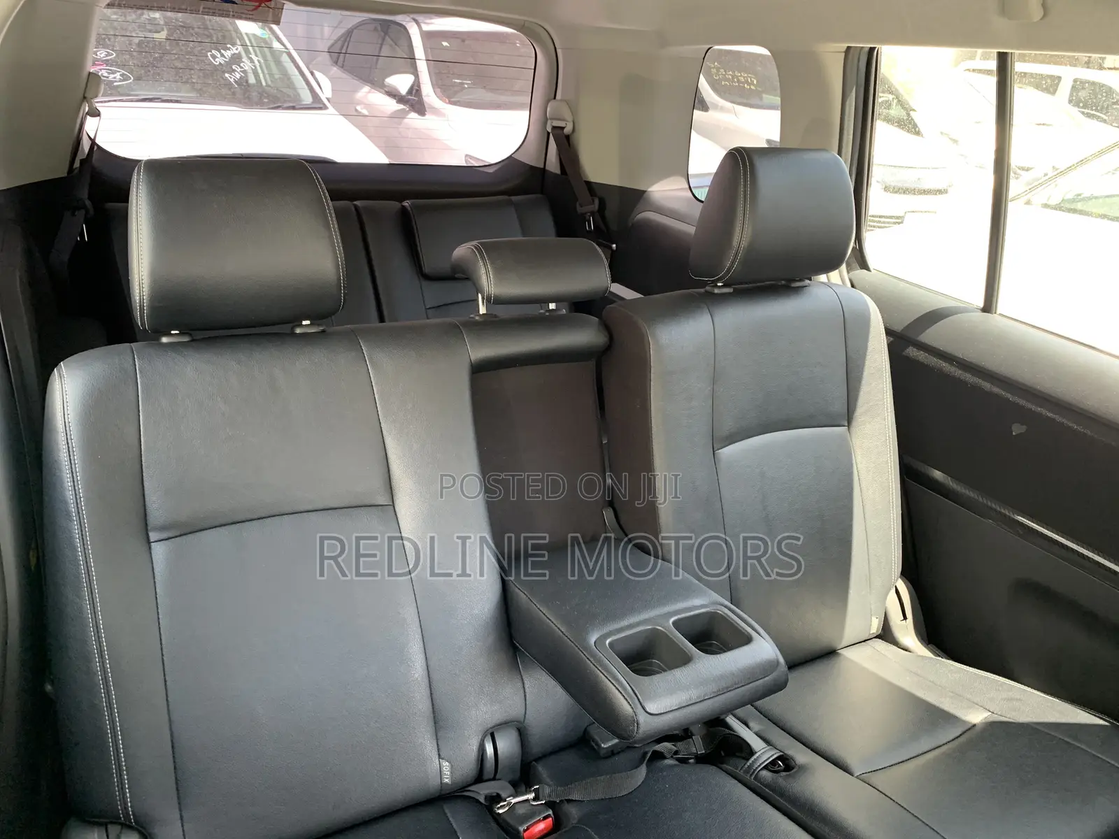 Toyota ISIS 1.8 Platana 2WD 2017 Black