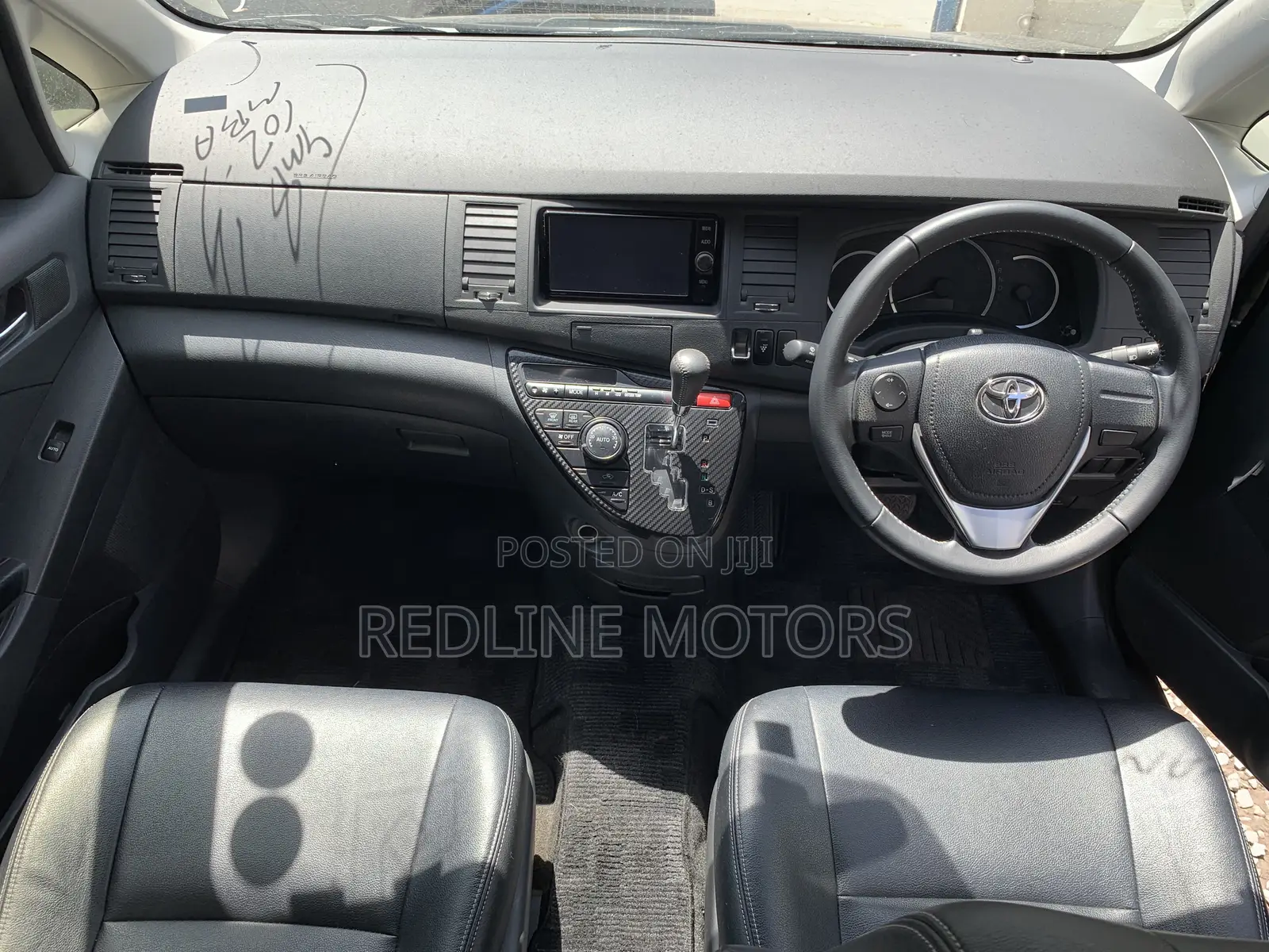Toyota ISIS 1.8 Platana 2WD 2017 Black
