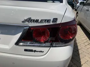 Toyota Crown 2017 Pearl