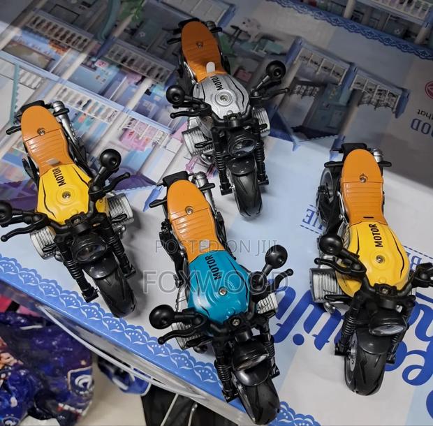 Latte Motorcycles Die Cast With Light And Music - thumbnail 5