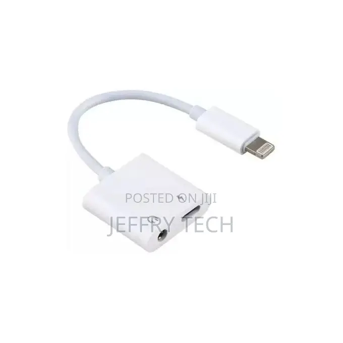Dual Adaptor Lightning to 3.5mm Audio + Lightning Charge Con