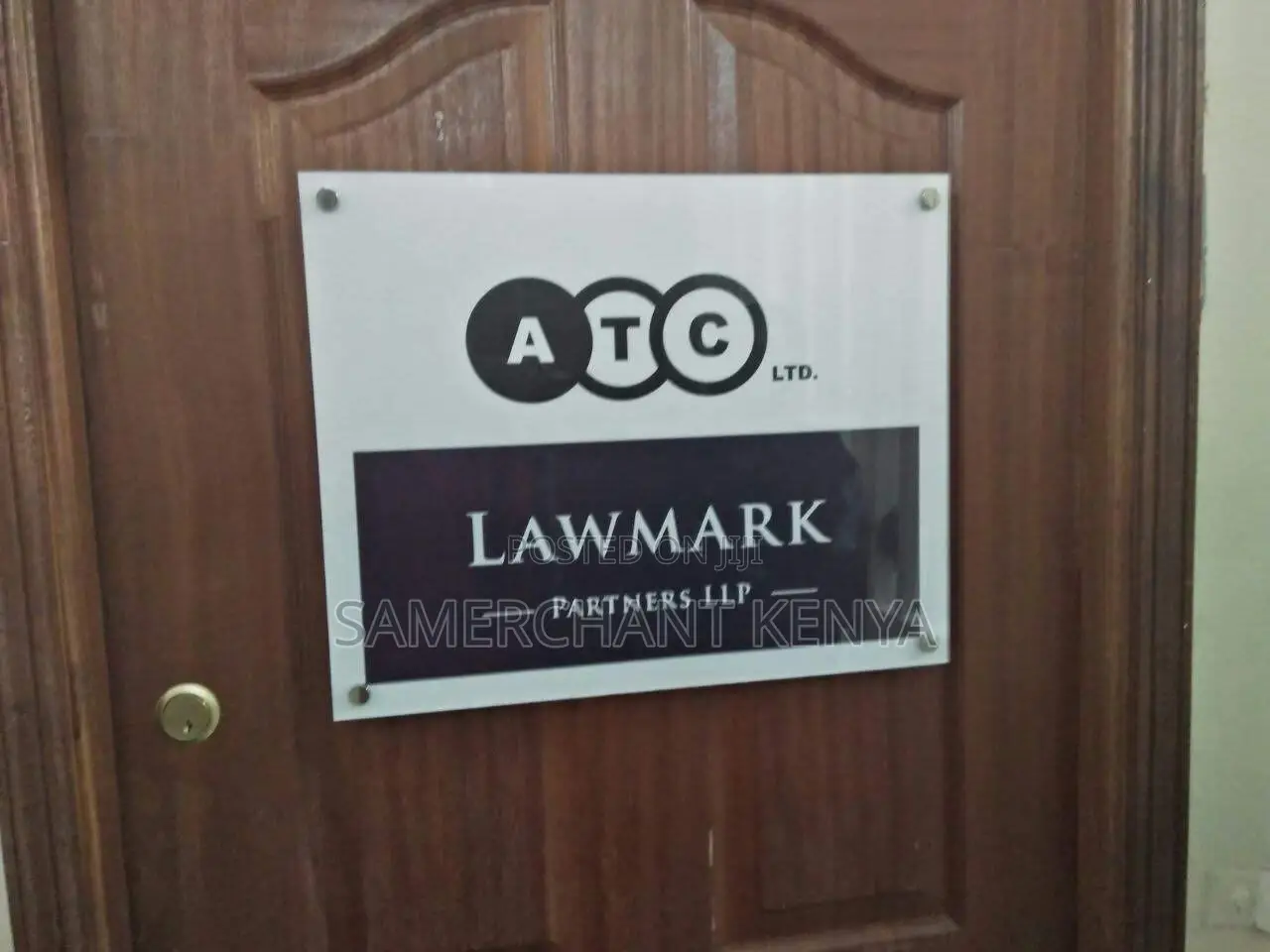 Make a Bold Statement: Door Signs That Define Your Space