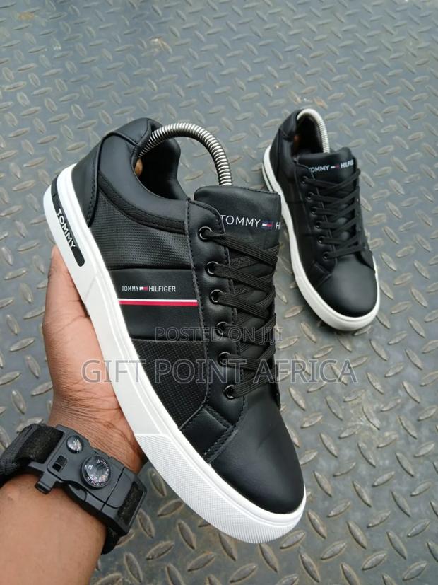 Black Tommy Hilfiger Smart Casual for Men - thumbnail 3