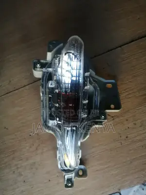 Mazda Axela 2015, Bumper Lights