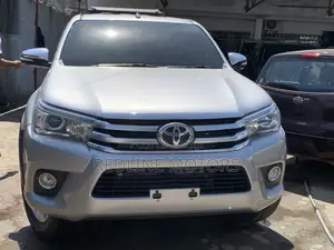 Toyota Hilux 2016 Silver