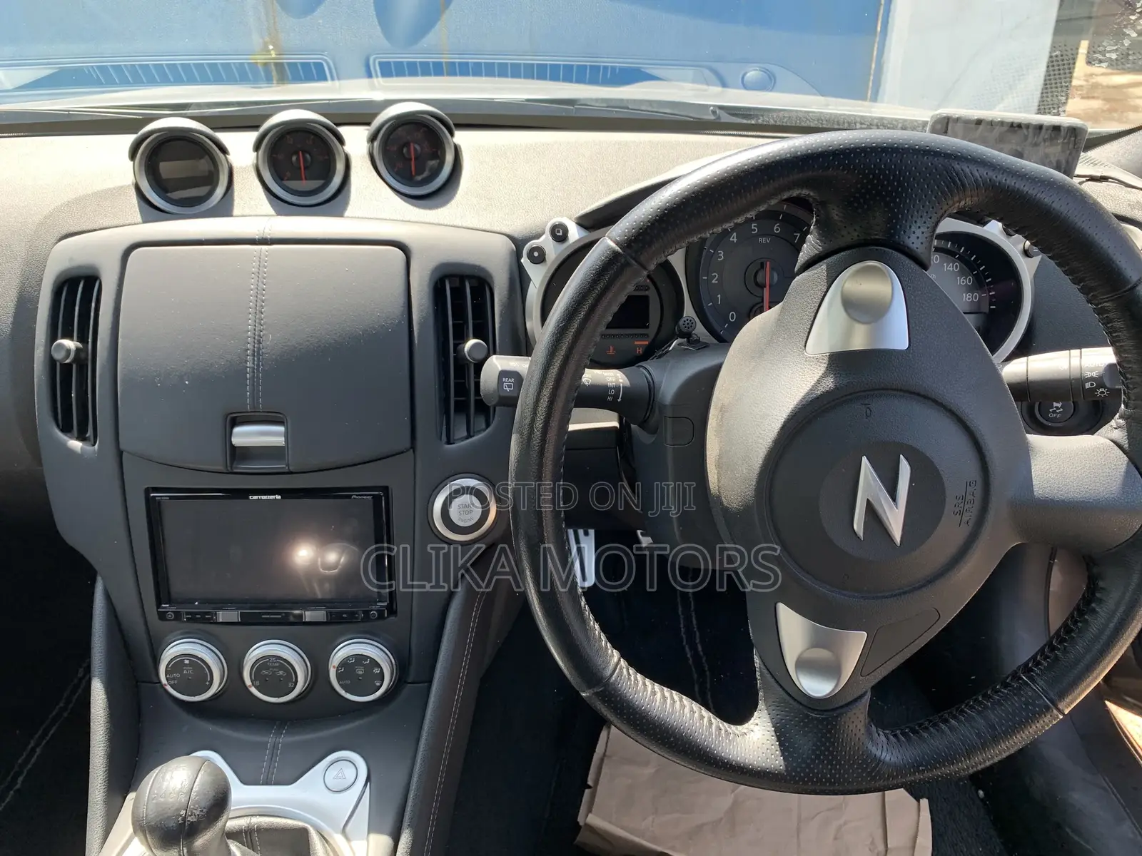 Nissan Fairlady 2017 Silver