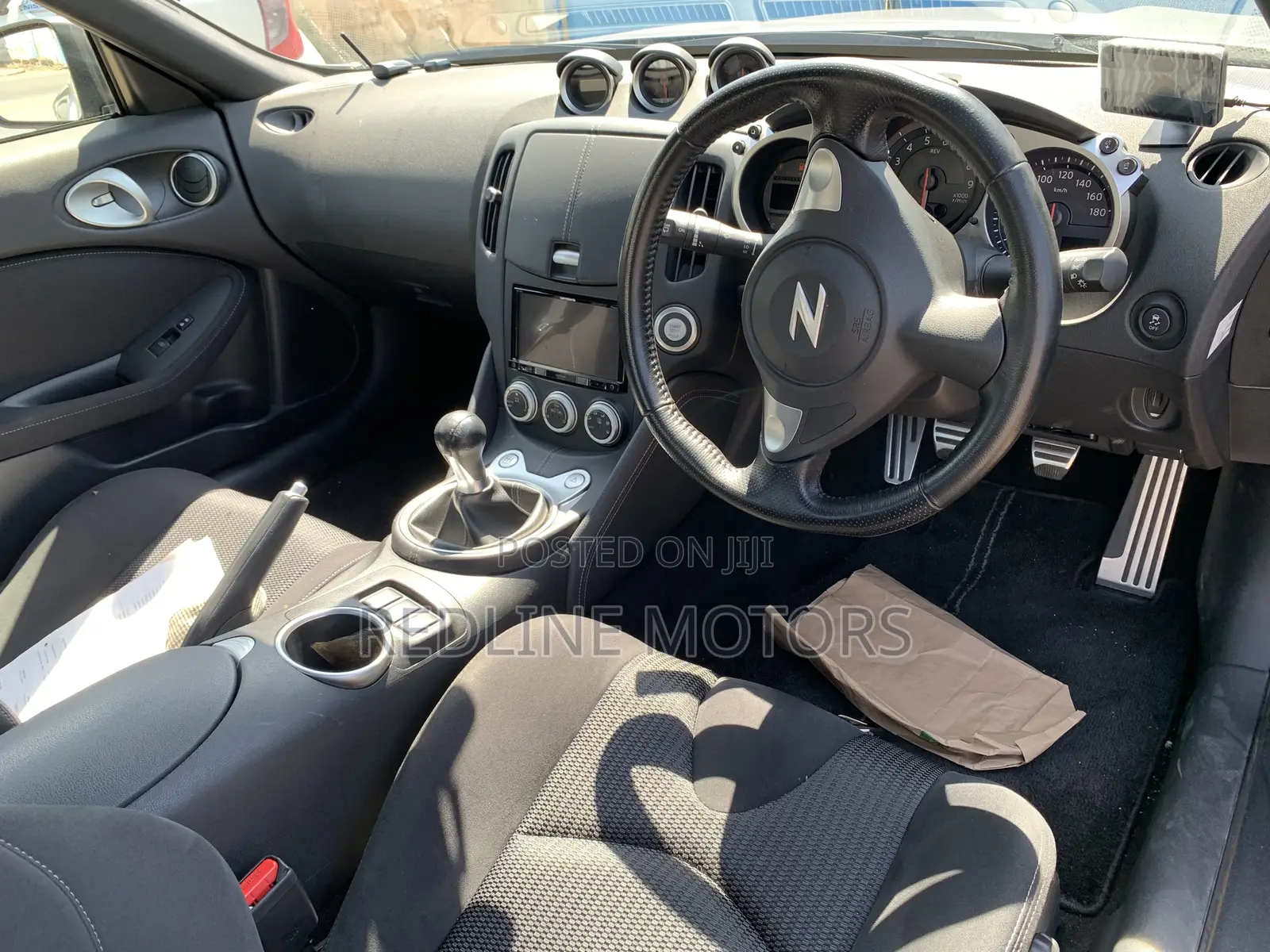 Nissan Fairlady 2017 Silver