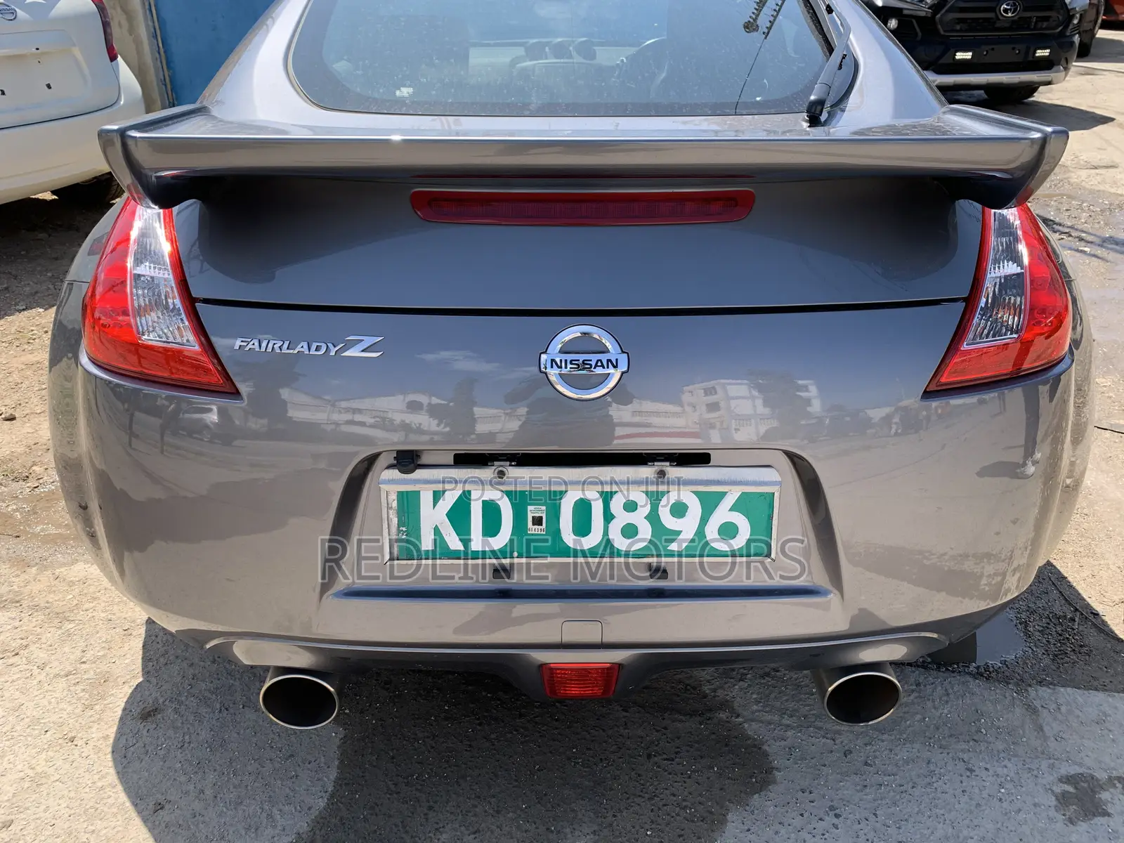 Nissan Fairlady 2017 Silver