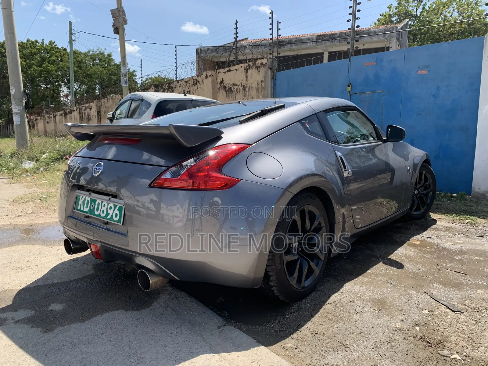 Nissan Fairlady 2017 Silver