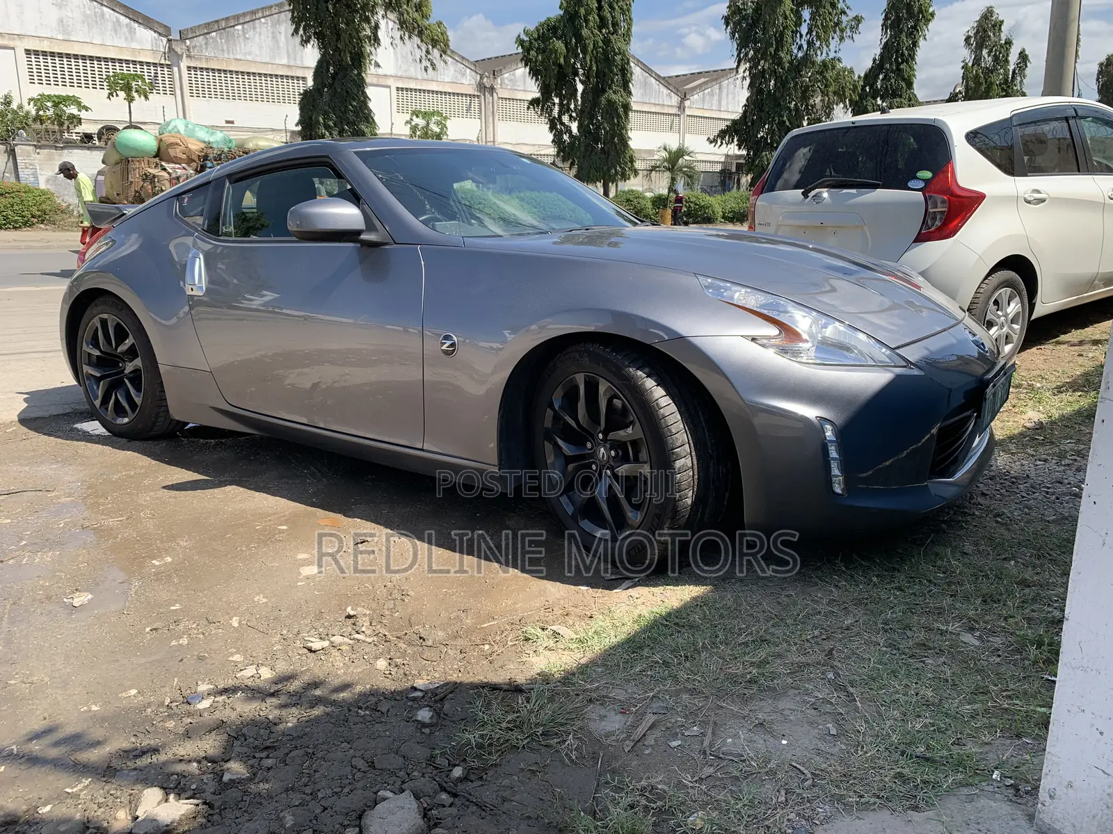 Nissan Fairlady 2017 Silver