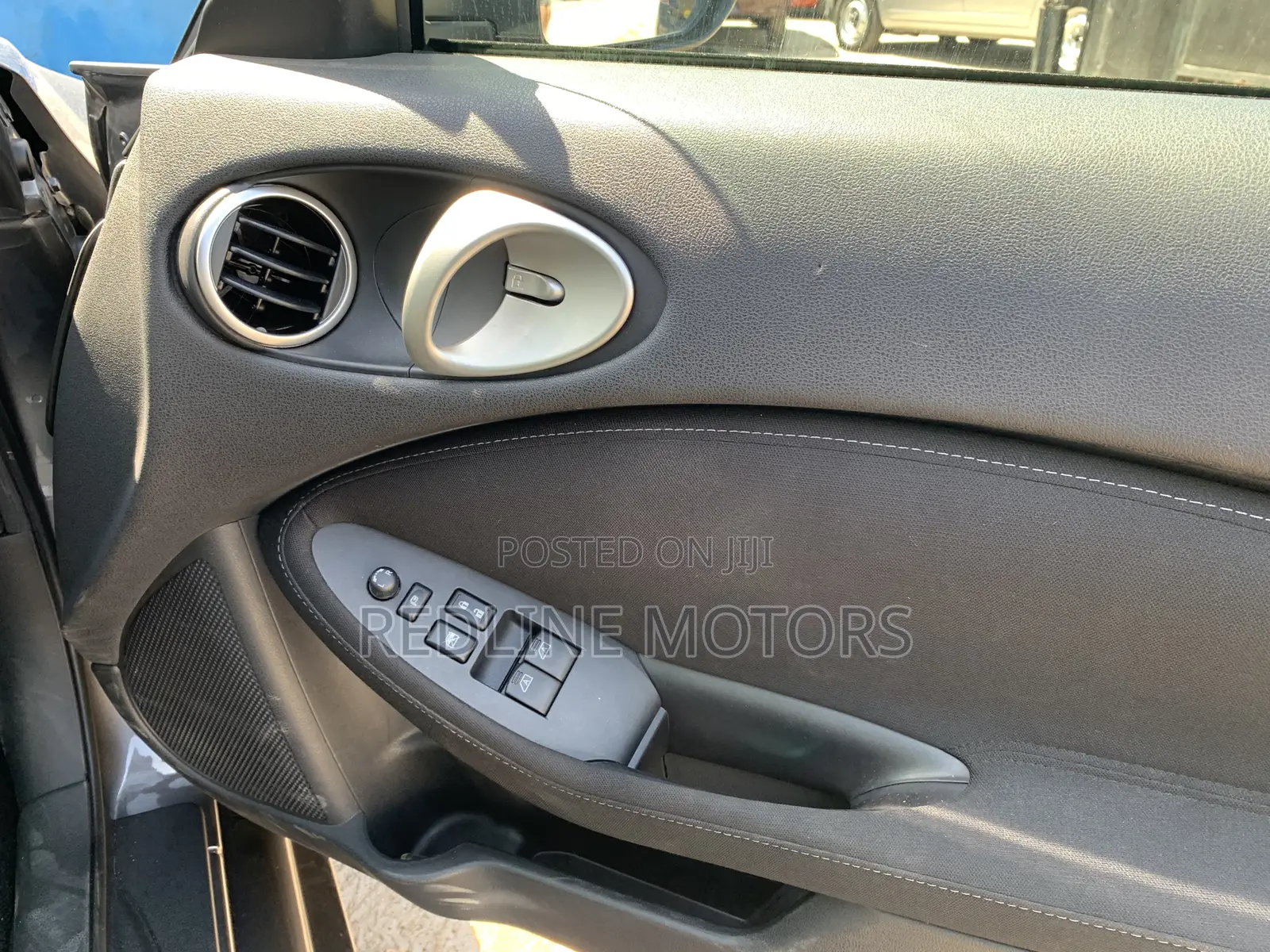 Nissan Fairlady 2017 Silver