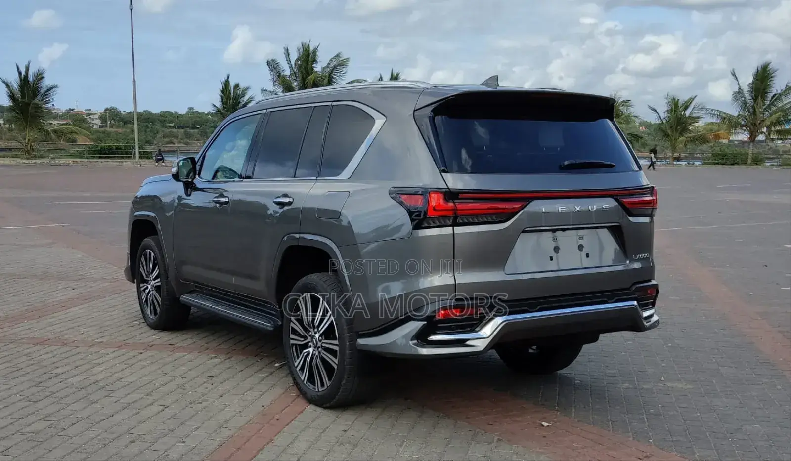Lexus LX 2023 Gray