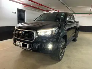 Toyota Hilux Revo Double Cab Deisel 2.4 AWD 2018 Black
