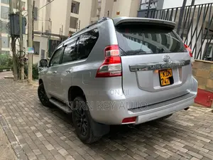 Toyota Land Cruiser Prado 2.8 2017 Silver