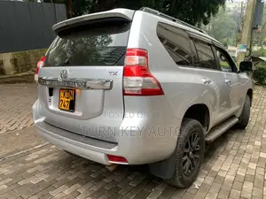 Toyota Land Cruiser Prado 2.8 2017 Silver