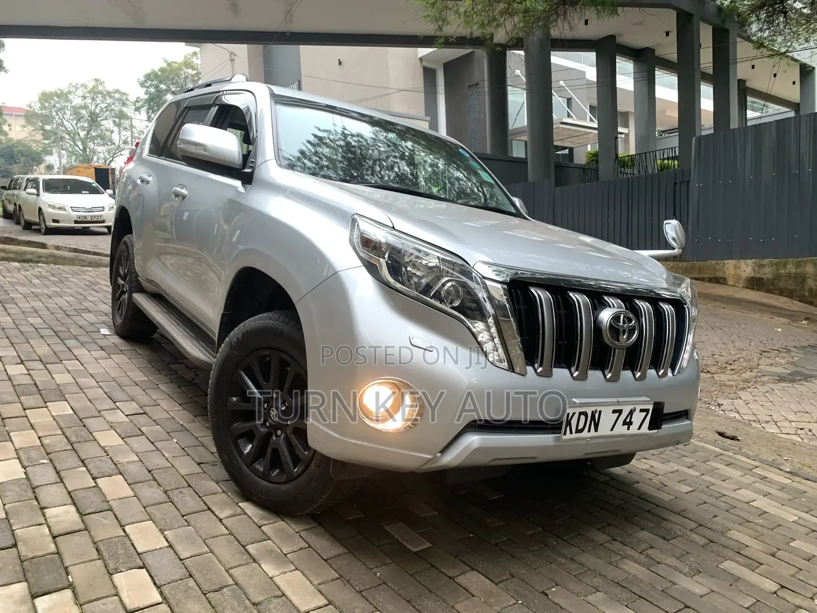Toyota Land Cruiser Prado 2.8 2017 Silver