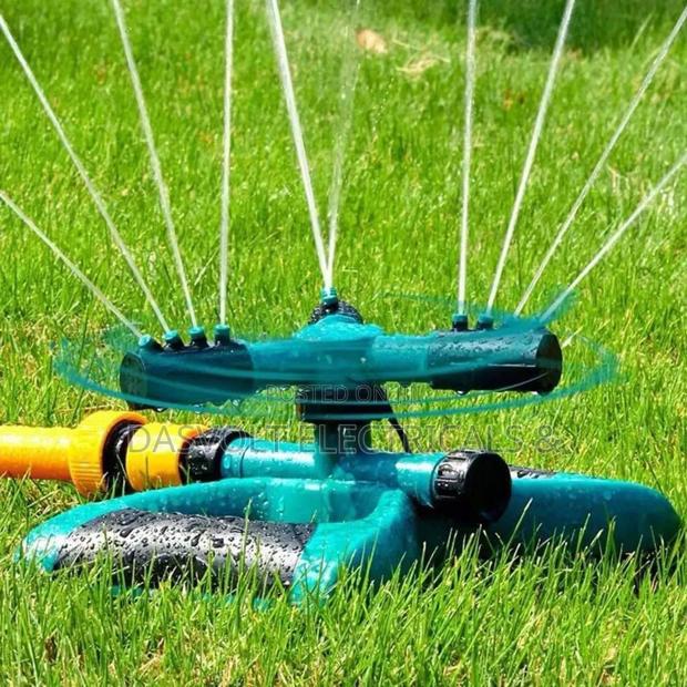 3 Arm Garden Sprinkler With 2 Spray Options - thumbnail 3