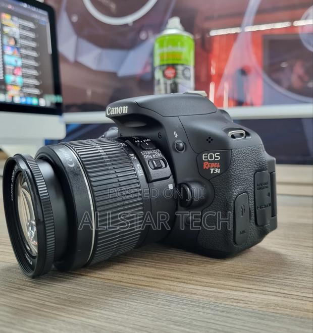 Canon Rebel T3i - main view