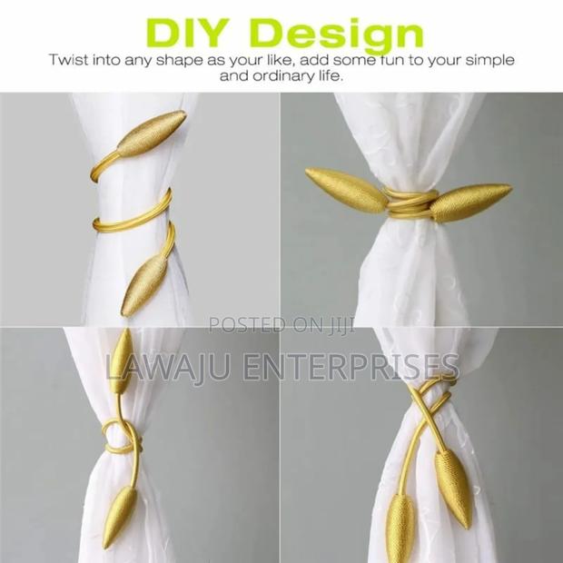 2 Pc Gold Curtain Holder