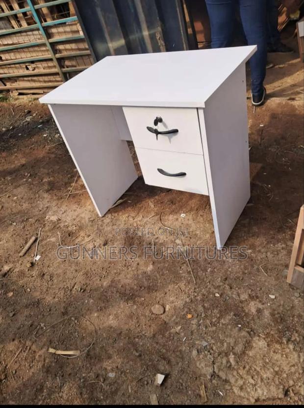 Elegant Office Desk. - main view